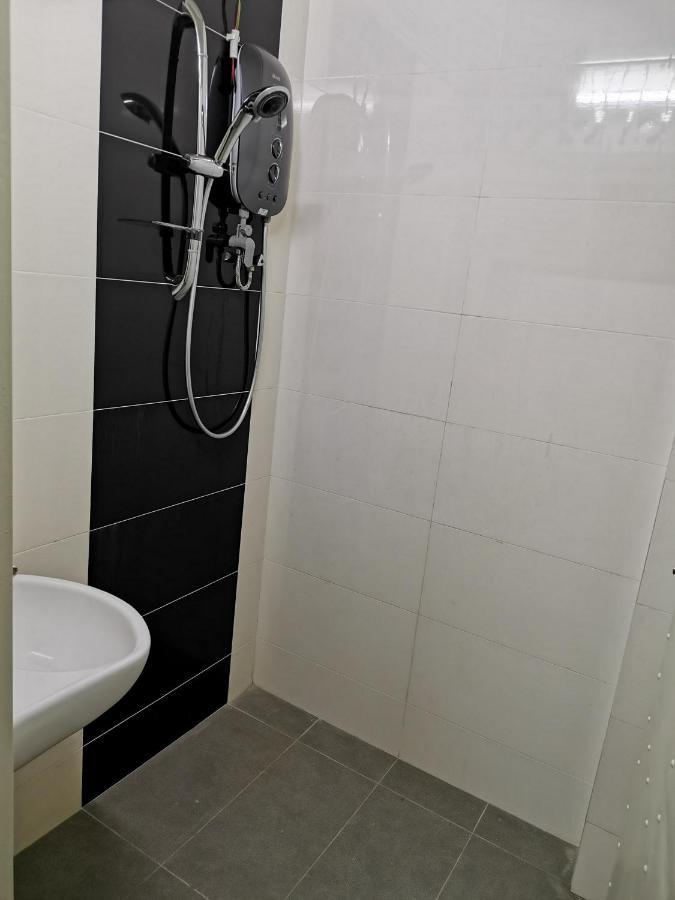 G Fortune Guest House Victoria Green George Town Eksteriør bilde